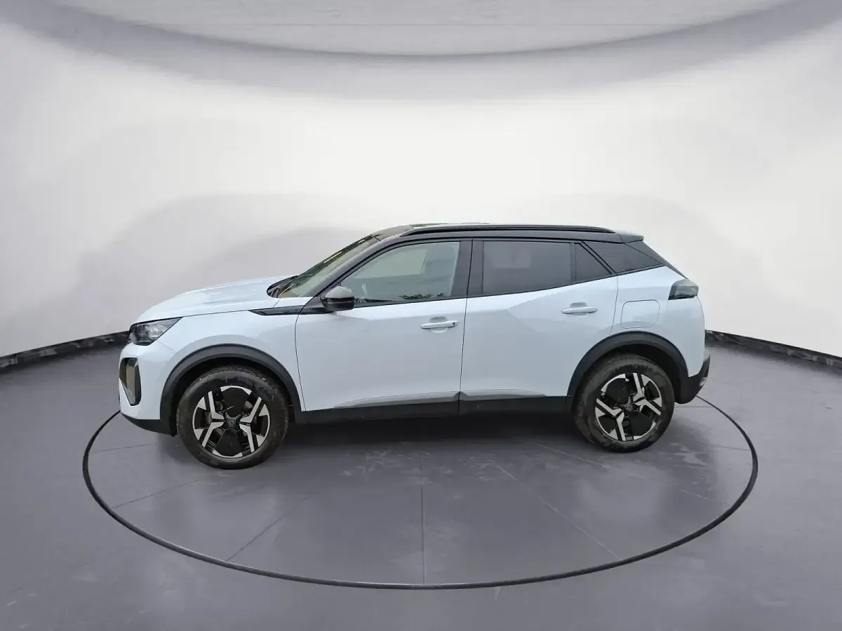 Gebraucht Peugeot 2008 GT 131 PS (96 kW) 2024 SUV