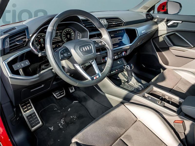 Gebraucht Audi Q3 S-Line 150 PS (110 kW) 2022 Rot SUV