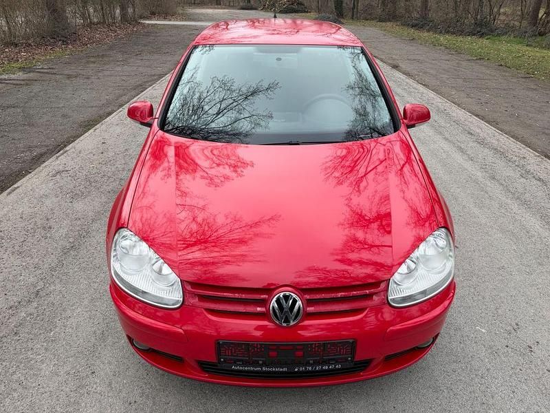 Gebraucht VW Golf V Trendline 80 PS (58 kW) 2009 Rot Kombi