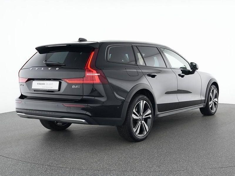 Gebraucht Volvo V60 CC Ultimate 197 PS (144 kW) 2023 Schwarz Kombi