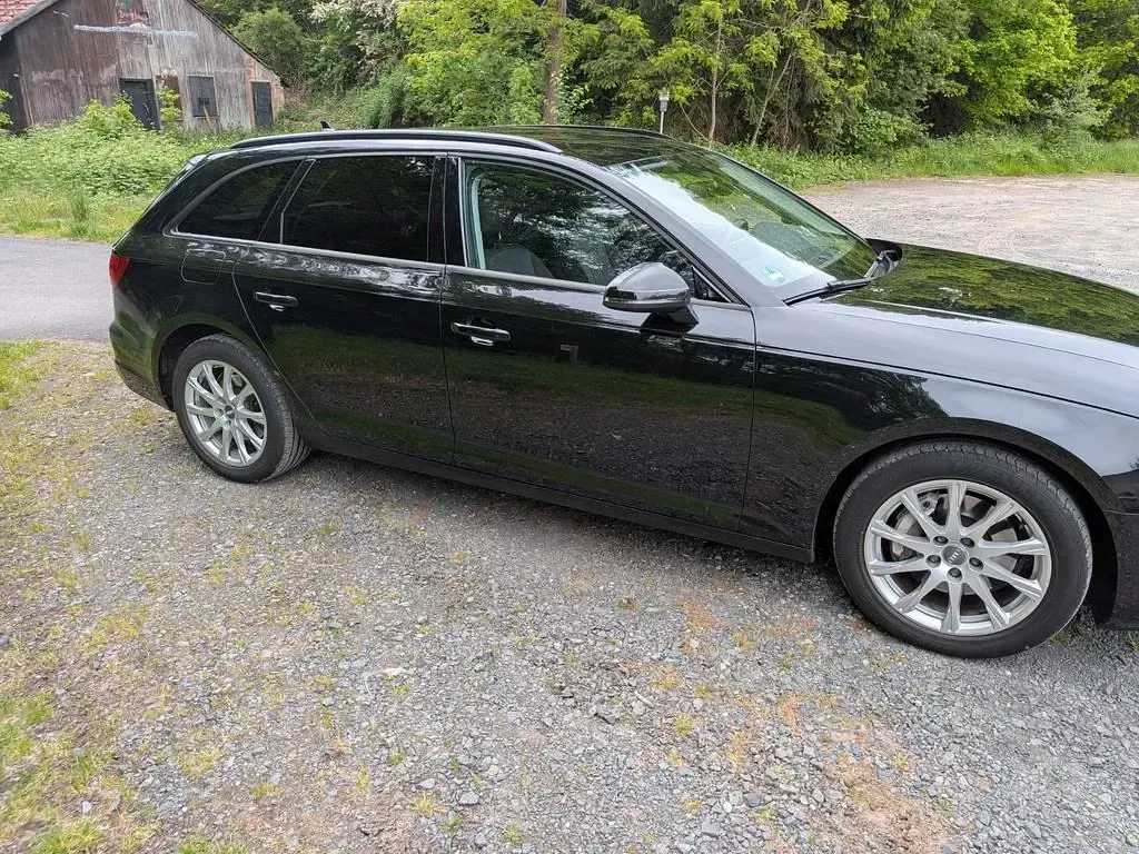 Gebraucht Audi A4 190 PS (139 kW) 2018 Schwarz Kombi