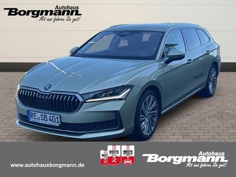Gelb Gebraucht 2024 Skoda Superb Kombi | 43.990 € - Bild 1/4