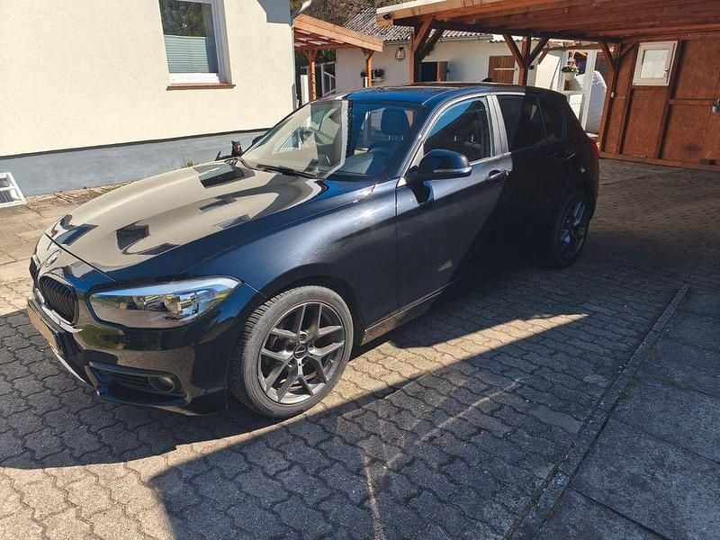 Second-hand BMW 116 109 CP (80 kW) 2017 Negru Hatchback