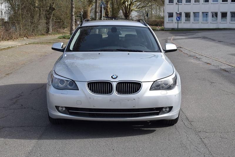 Gebraucht BMW 525 197 PS (144 kW) 2010 Silber Kombi