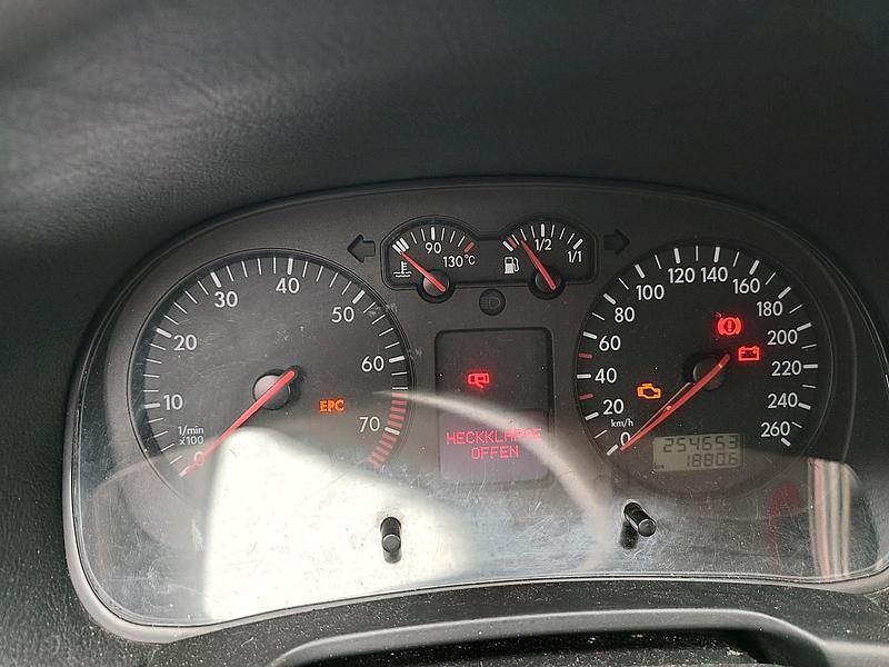 Gebraucht VW Golf IV 105 PS (77 kW) 2002 Schwarz Kombi