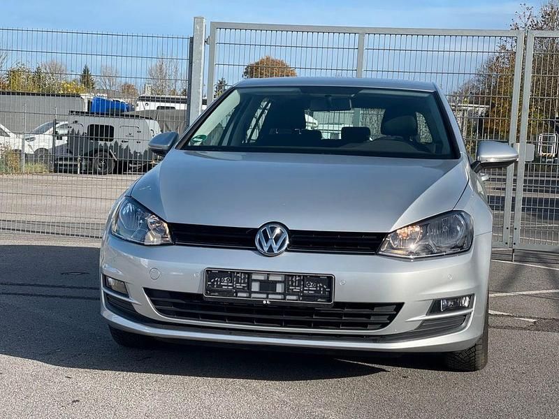 Gebraucht VW Golf VII Comfortline 110 PS (80 kW) 2016 Silber Limousine