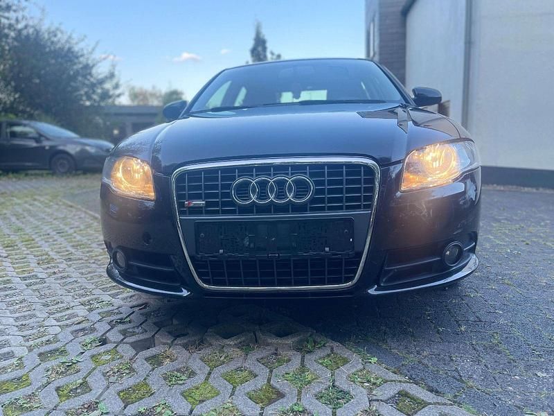Phantomschwarz perleffekt Gebraucht 2007 Audi A4 S-Line Limousine | 6.999 € (Etwas zu teuer) - Bild 1/4