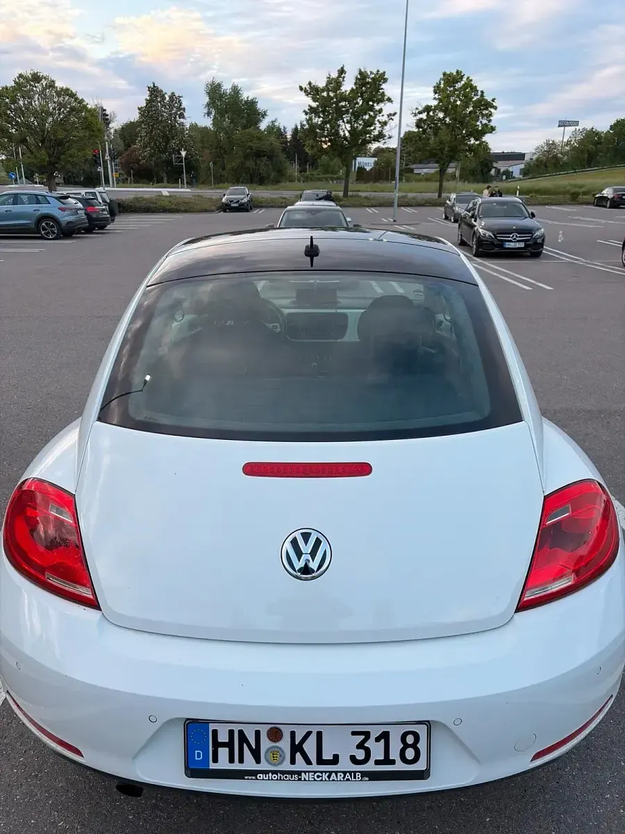 Gebraucht VW Beetle 105 PS (77 kW) 2014 Weiß Kleinwagen