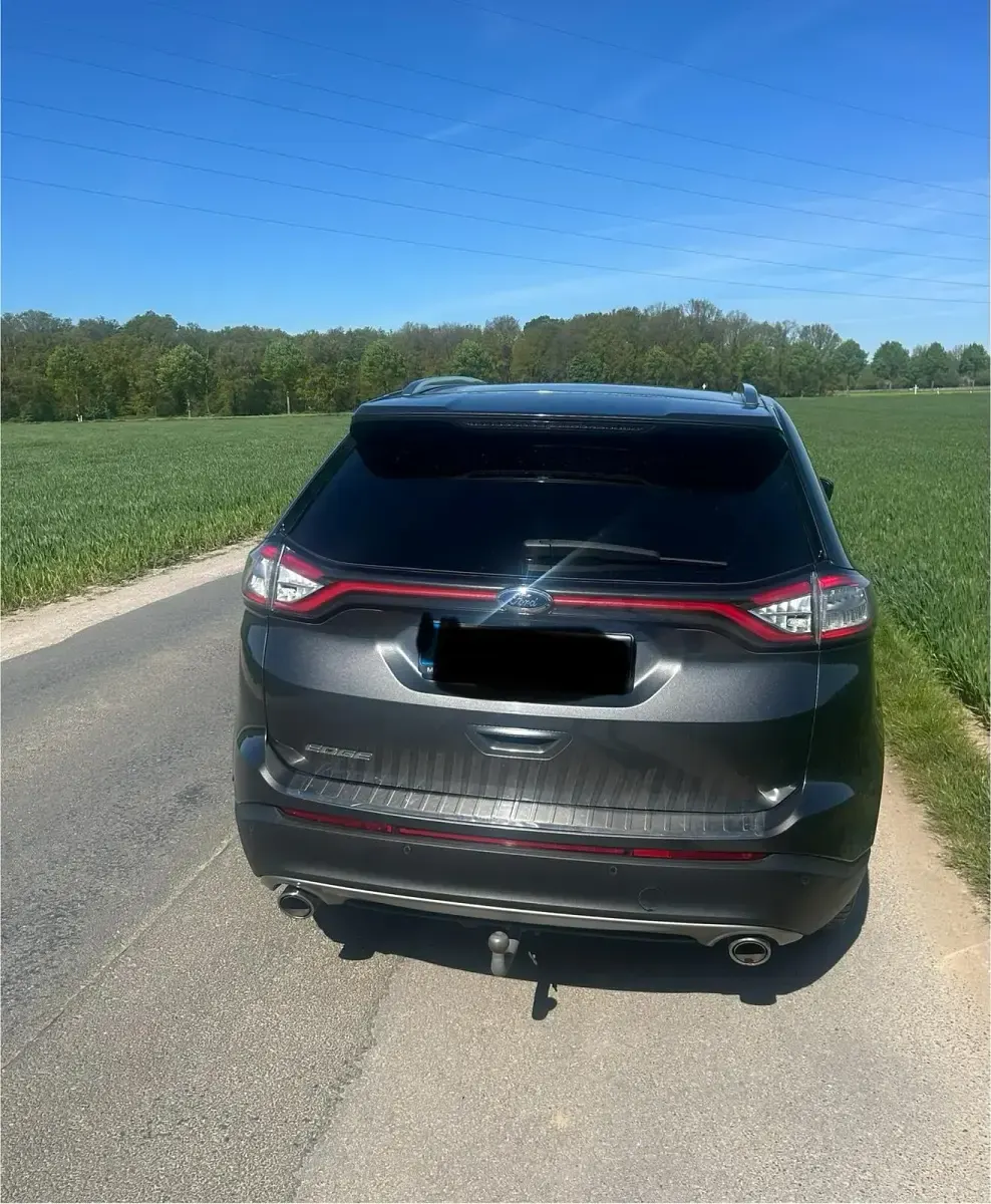 Second-hand Ford Edge 210 CP (154 kW) 2016 Gri SUV
