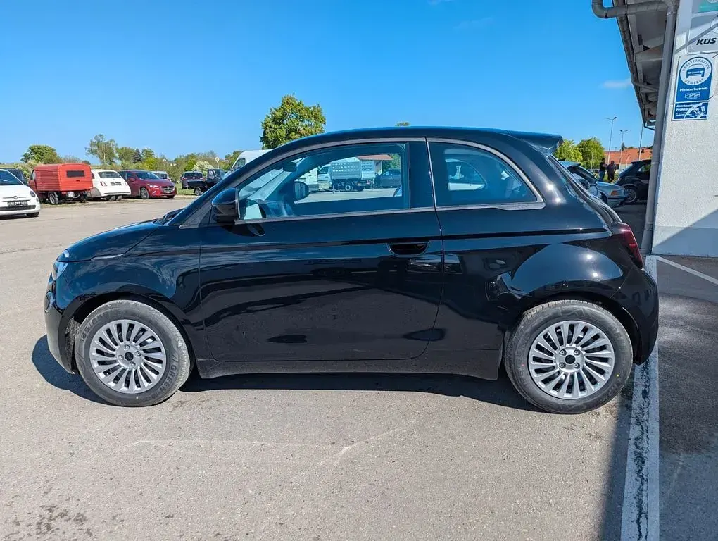 Neu Fiat 500 65 PS (47 kW) 2026 Schwarz Kleinwagen