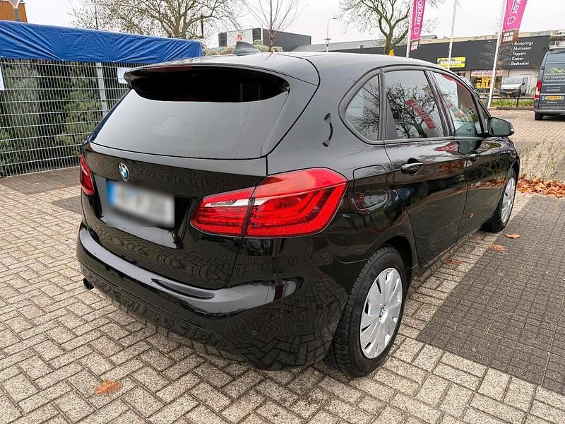 Gebraucht BMW 218 Active Tourer Sport Line 130 PS (95 kW) 2014 Schwarz Van / Kleinbus