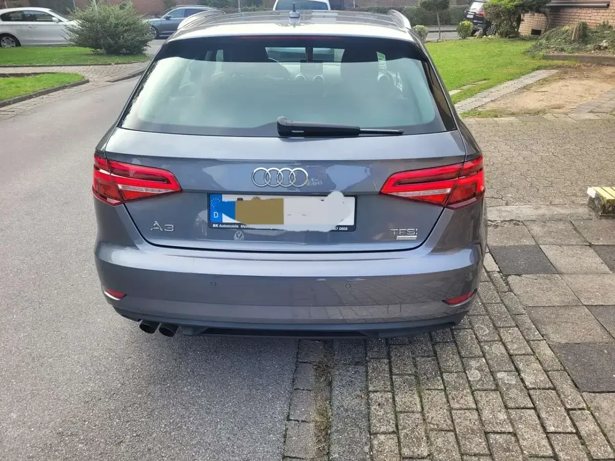 Gebraucht Audi A3 Sportback Comfort 150 PS (110 kW) 2016 Grau Kleinwagen