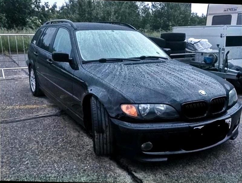 Schwarz Gebraucht 2005 BMW 320 M Sport Kombi | 2.000 € (Teuer) - Bild 1/2