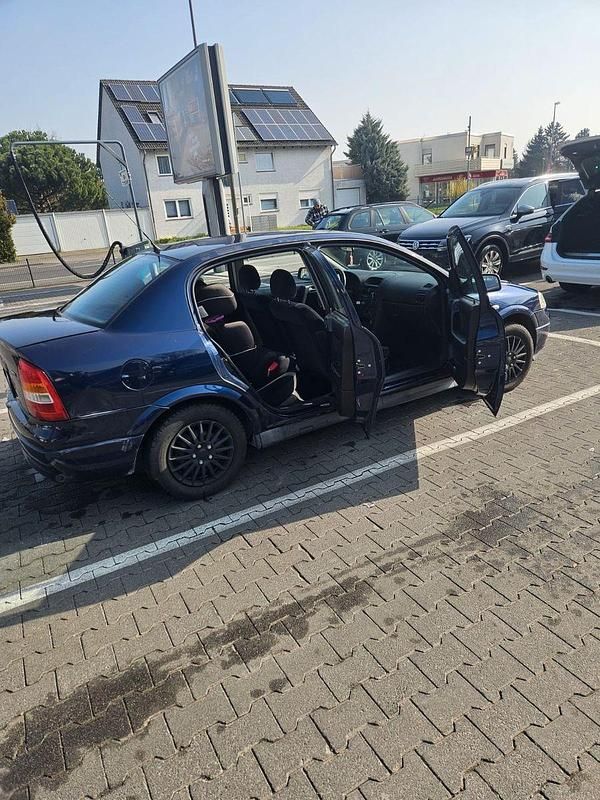 Gebraucht Opel Astra Elegance 101 PS (74 kW) 1999 Blau Limousine