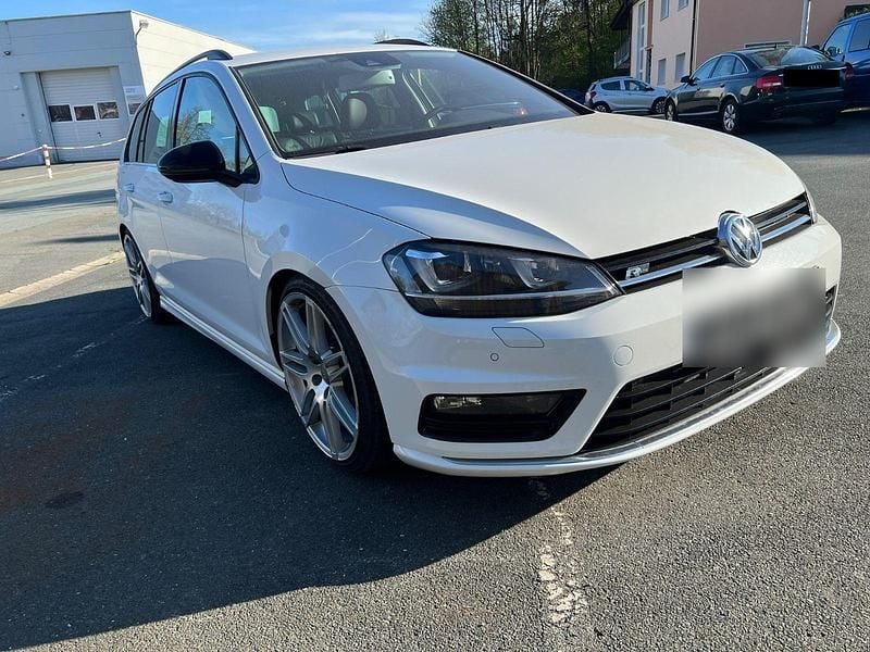 Weiß Gebraucht 2014 VW Golf VII R-line Kombi | 13.799 € (Etwas zu teuer) - Bild 1/4