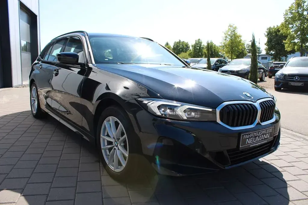 Gebraucht BMW 320 Performance 190 PS (139 kW) 2023 Schwarz Kombi