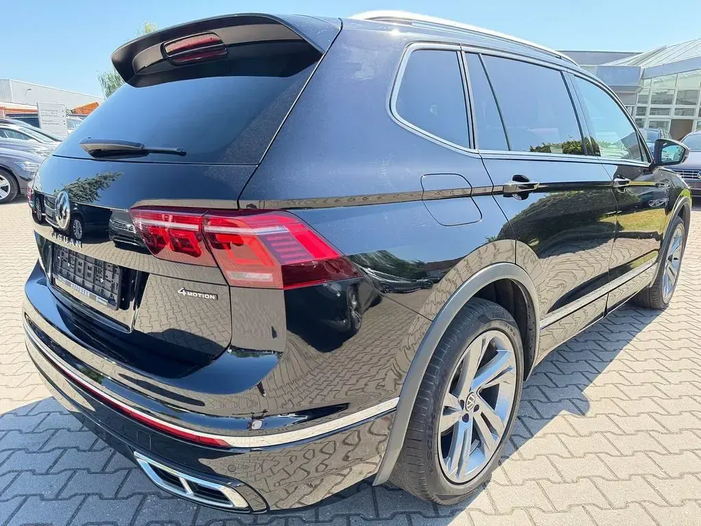 Gebraucht VW Tiguan Allspace R-line 190 PS (139 kW) 2022 Schwarz SUV