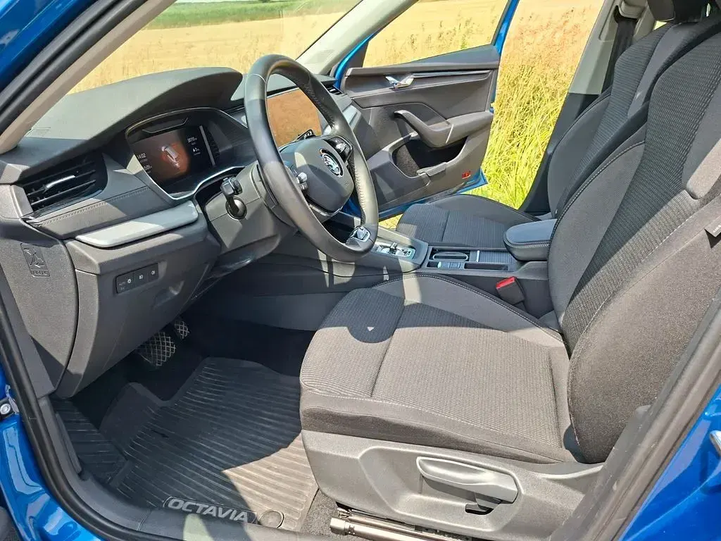 Gebraucht Skoda Octavia Clever 150 PS (110 kW) 2022 Blau Kombi