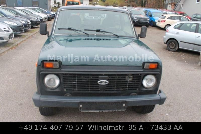Grün Gebraucht 2009 Lada niva SUV | 3.999 € (Superpreis) - Bild 1/4