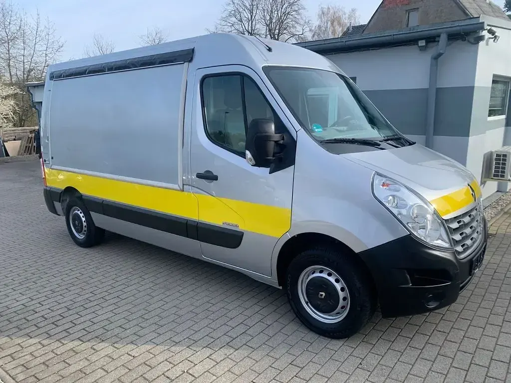 Second-hand Renault Master 101 CP (74 kW) 2012 Argintiu Berlinǎ
