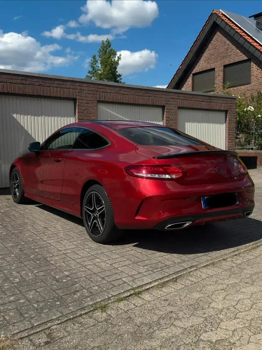 Gebraucht Mercedes C250 AMG line 211 PS (155 kW) 2016 Rot Coupé