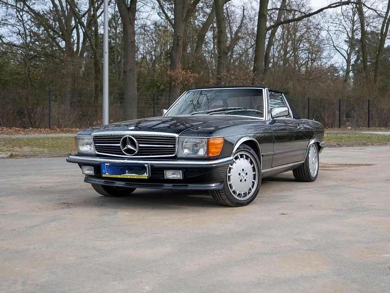 Gebraucht Mercedes 560 231 PS (169 kW) 1988 Schwarz Cabrio