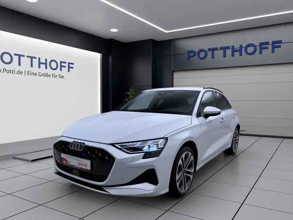 Second-hand Audi A3 Advanced 150 CP (110 kW) 2025 Alb Berlinǎ