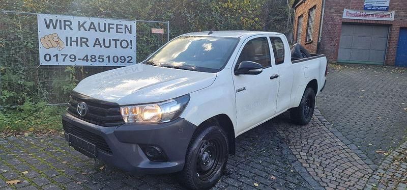 Weiß Gebraucht 2016 Toyota HiLux Abholung | 16.999 € (Superpreis) - Bild 1/4