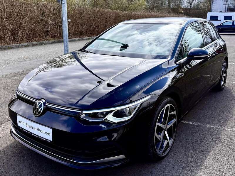 Deep black perleffekt Gebraucht 2020 VW Golf VIII Highline Limousine | 21.000 € (Teuer) - Bild 1/4