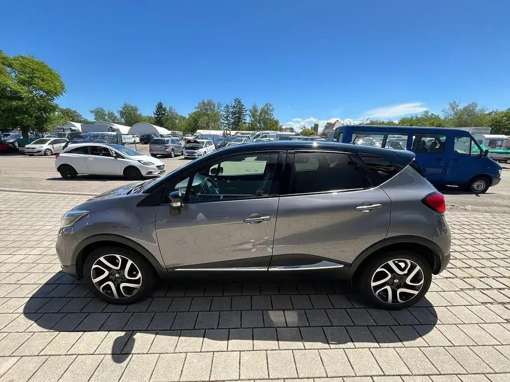 Gebraucht Renault Captur Intens 110 PS (80 kW) 2016 Grau SUV