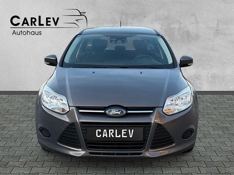 Gebraucht Ford Focus Trend 101 PS (74 kW) 2013 Braun Kombi