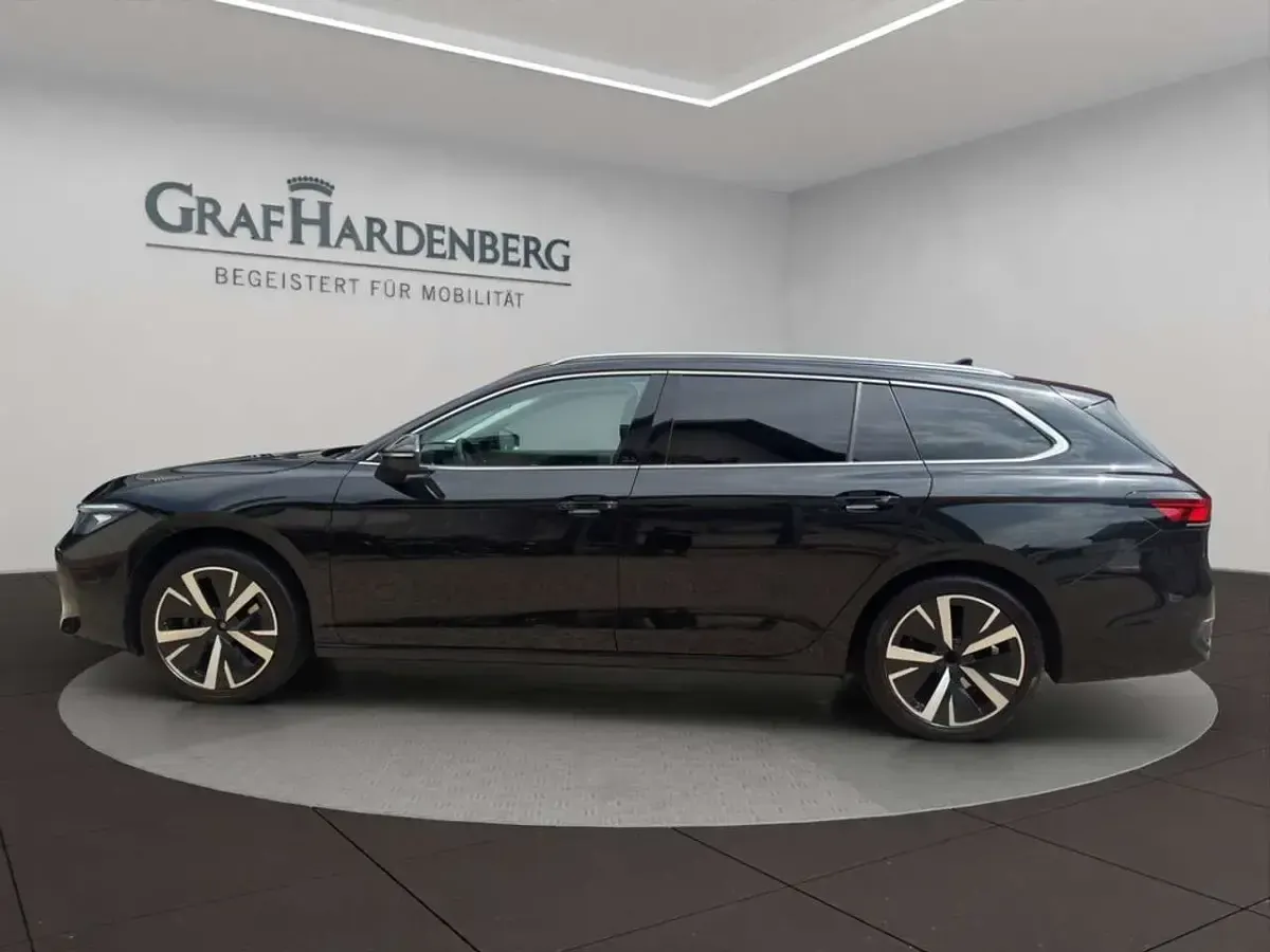 Gebraucht VW Passat Business 150 PS (110 kW) 2024 Schwarz Kombi