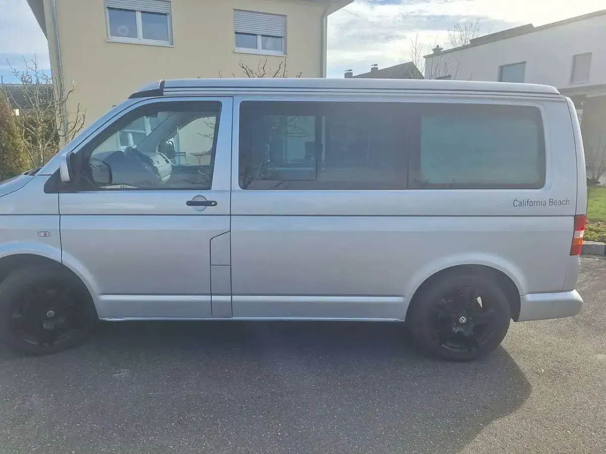 Gebraucht VW California Beach 131 PS (96 kW) 2009 Silber Van