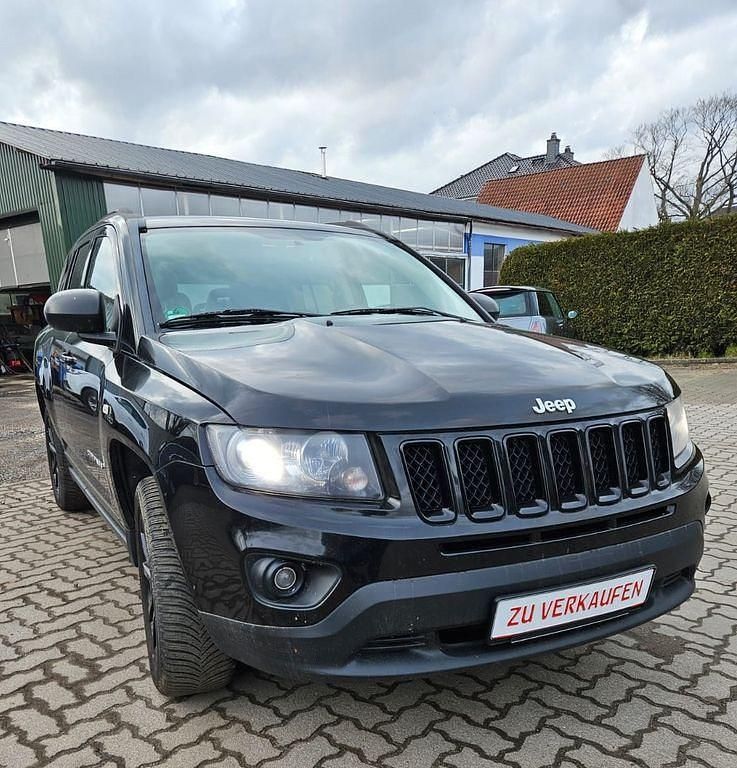 Gebraucht Jeep Compass Limited 136 PS (100 kW) 2012 Schwarz SUV