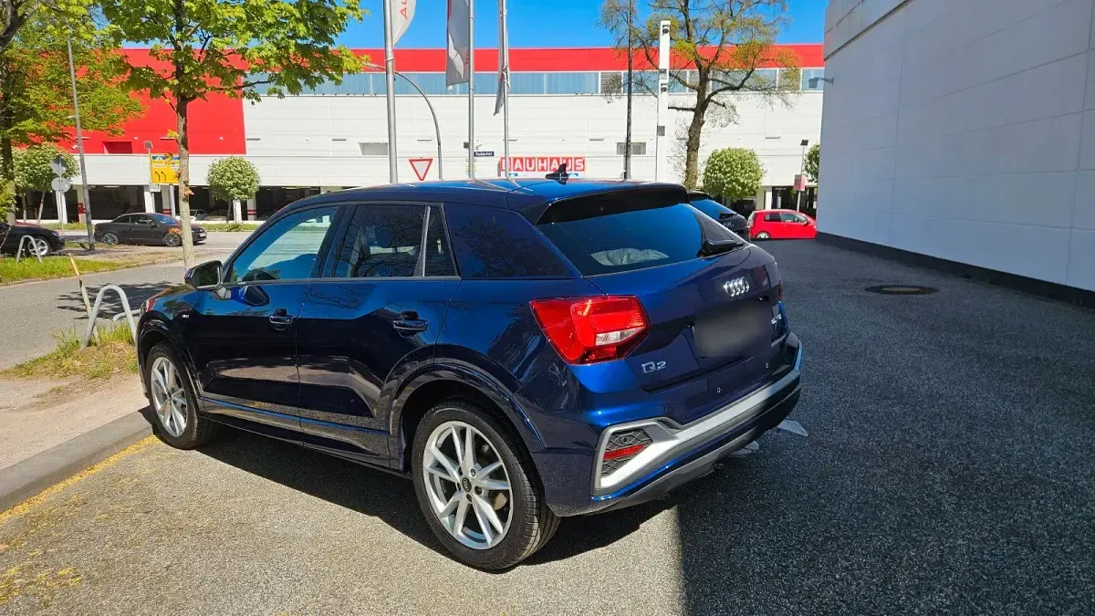 Gebraucht Audi Q2 S-Line 150 PS (110 kW) 2025 Blau SUV