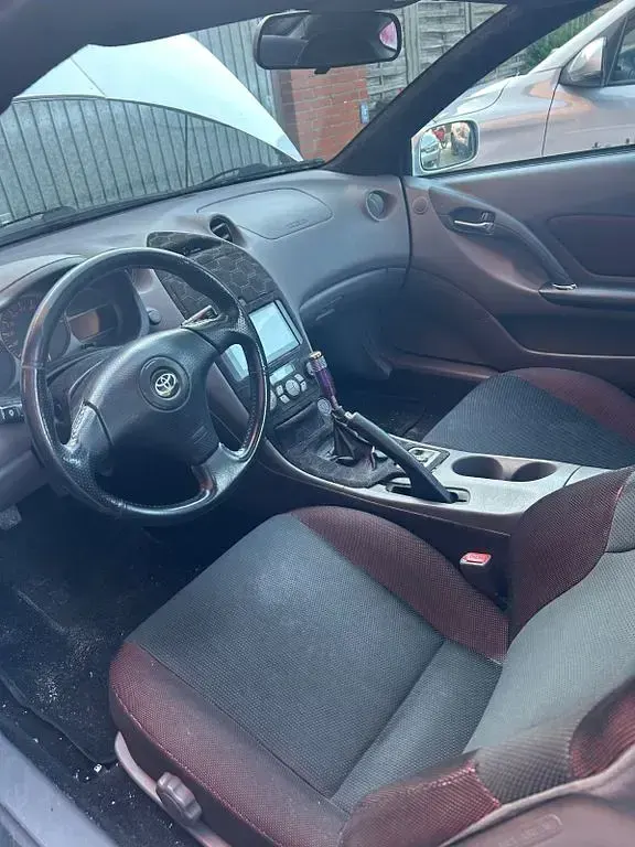 Gebraucht Toyota Celica 143 PS (105 kW) 2000 Silber Coupé