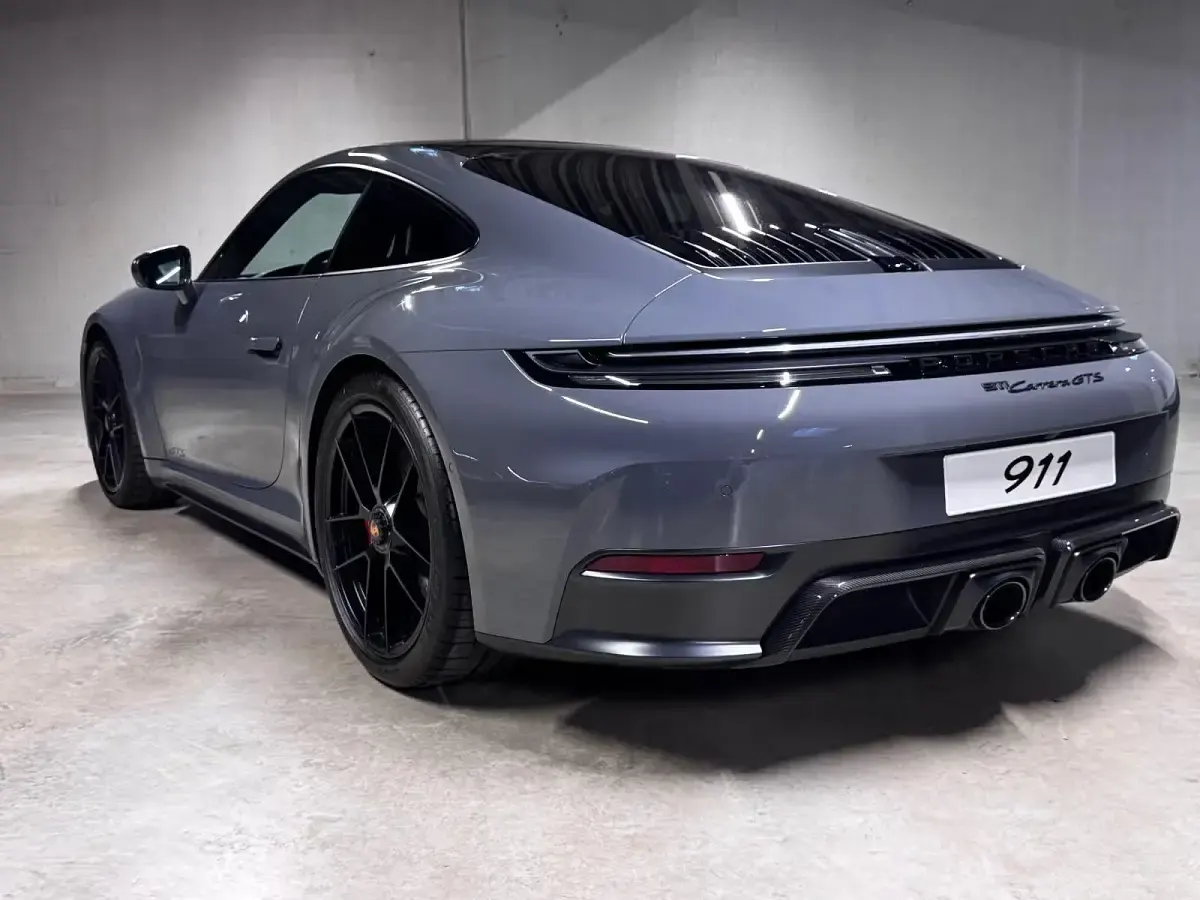 Gebraucht Porsche 992 541 PS (397 kW) 2026 Grau