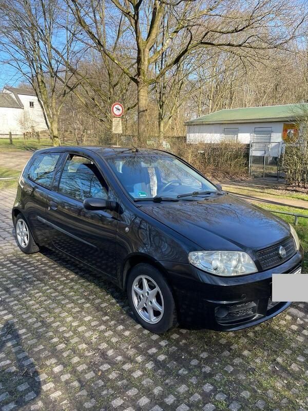 Schwarz Gebraucht 2004 Fiat Punto Kleinwagen | 980 € (Fairer Preis) - Bild 1/4