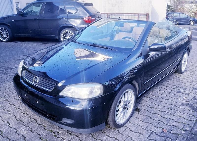 Schwarz Gebraucht 2003 Opel Astra Cabriolet Cabrio | 900 € (Superpreis) - Bild 1/4