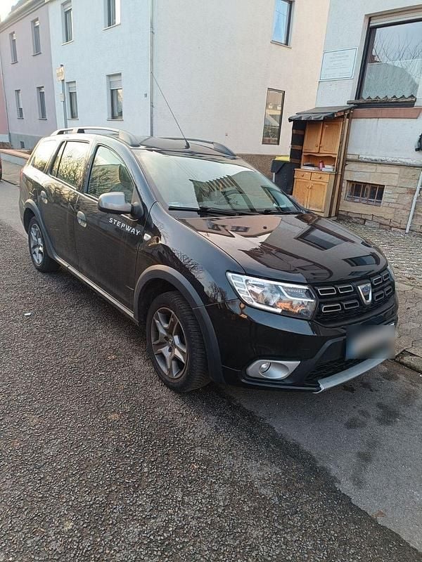 Gebraucht Dacia Logan MCV Stepway 101 PS (74 kW) 2020 Schwarz Kombi