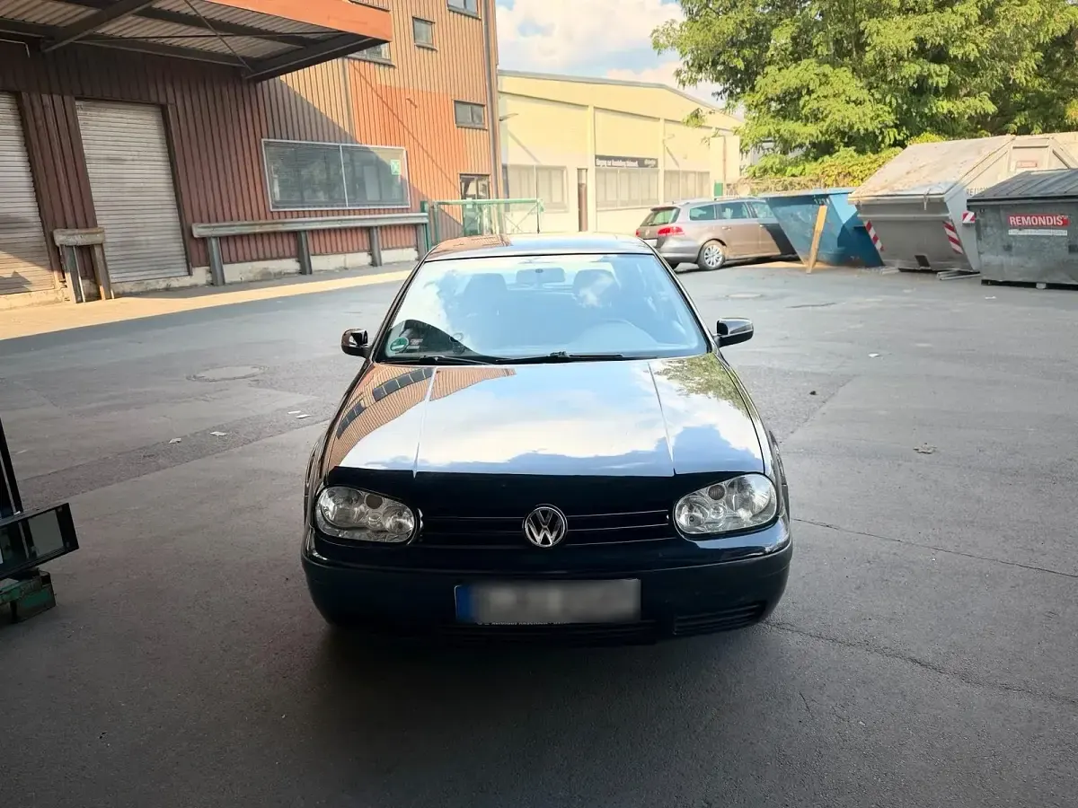 Gebraucht VW Golf IV 116 PS (85 kW) 2000 Schwarz Kleinwagen