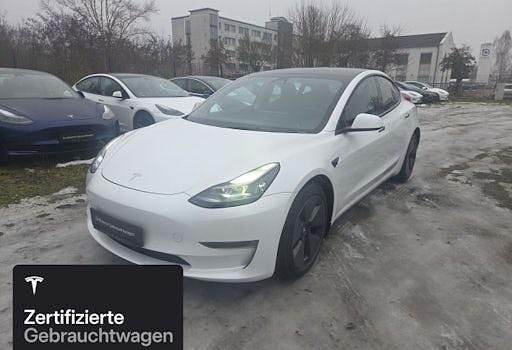 Weiß Gebraucht 2021 Tesla Model 3 Long Range RWD Limousine | 33.300 € (Teuer) - Bild 1/4