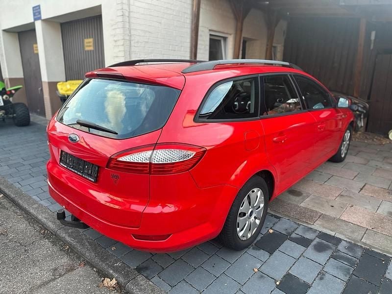 Gebraucht Ford Mondeo 145 PS (106 kW) 2008 Rot Kombi