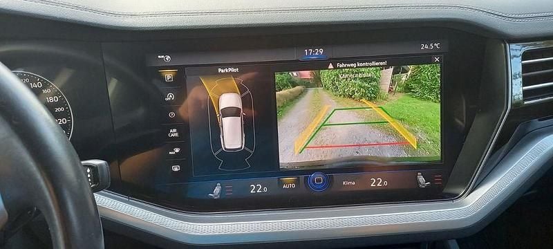 Gebraucht VW Touareg 231 PS (169 kW) 2020 Schwarz SUV