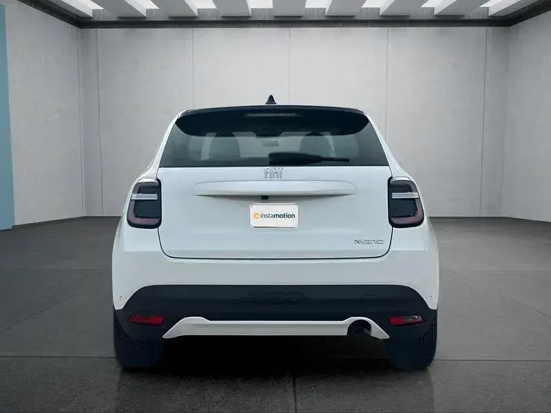 Neu Fiat 600 Business 110 PS (80 kW) 2025 Weiß SUV
