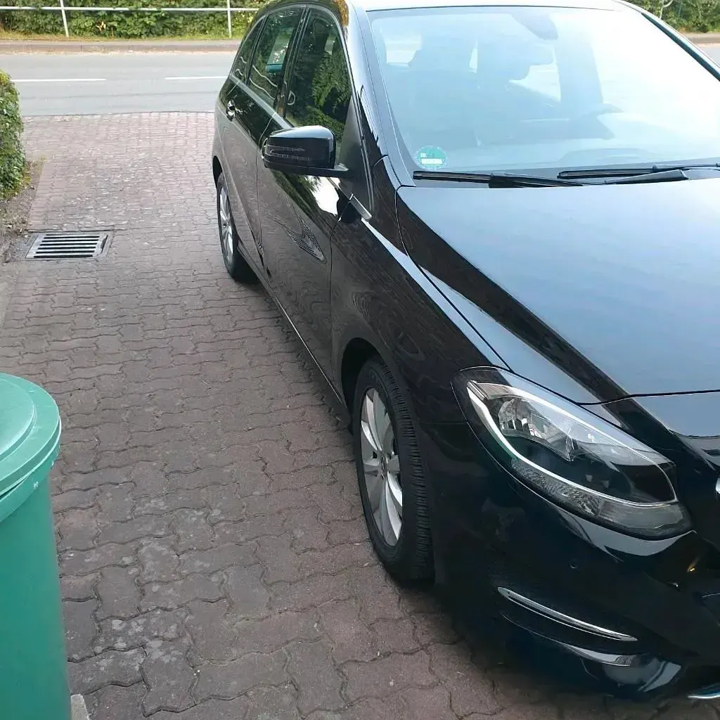 Gebraucht Mercedes B160 95 PS (69 kW) 2018 Schwarz Kleinwagen