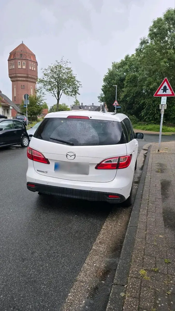 Gebraucht Mazda 5 116 PS (85 kW) 2011 Weiß Van / Kleinbus