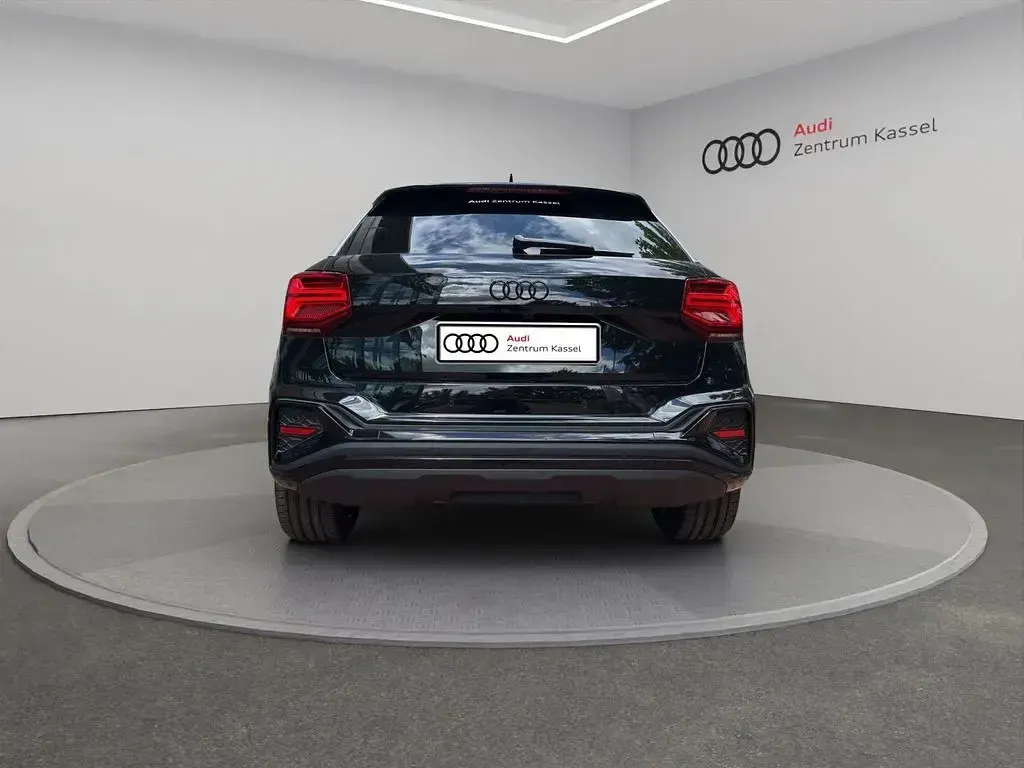 Gebraucht Audi Q2 S-Line 150 PS (110 kW) 2026 Schwarz SUV