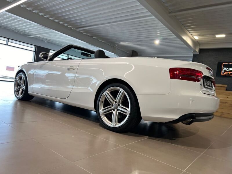 Gebraucht Audi A5 Cabriolet Ambiente 265 PS (194 kW) 2010 Weiß Cabrio