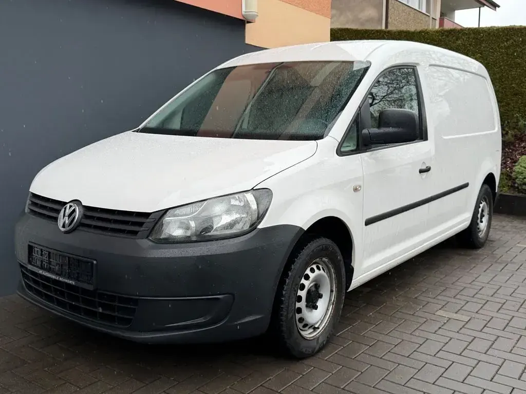 Usado VW Caddy 102 HP (75 kW) 2013 Branco Monovolume